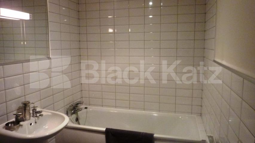 			New Instruction, 3 Bedroom, 1 bath, 1 reception Flat			 Barnsbury Grove, Islington